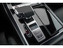 Audi SQ8 4.0Tfsi 507Pk Aut. | Quattro | S-Line | Spoiler pakket | Head Up Display | 360° Camera | Luchtvering | Panoramadak | 23'' WheelForce