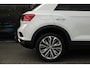 Volkswagen T-Roc 1.5 TSI Sport Business R | Navigatie Factory | Panoramadak | Trekhaak (vast)