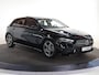Mercedes-Benz A-klasse 180 Star Edition AMG Line | Panoramaschuifdak | Night | Multibeam LED | DISTRONIC | Dodehoekassistent