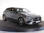 Mercedes-Benz A-klasse 180 Star Edition Luxury Line | Panoramaschuifdak | Nightpakket | Digitaal display | Achteruitrijcamera | Led-koplampen | Stoelverwarming |