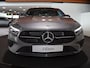 Mercedes-Benz A-klasse 180 Star Edition Luxury Line | Panoramaschuifdak | Nightpakket | Digitaal display | Achteruitrijcamera | Led-koplampen | Stoelverwarming |