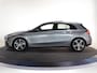 Mercedes-Benz A-klasse 180 Star Edition Luxury Line | Panoramaschuifdak | Nightpakket | Digitaal display | Achteruitrijcamera | Led-koplampen | Stoelverwarming |