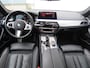 BMW 5-Serie 520i High Executive I Carbon pakket I Comfort stoelen met geheugen I Trekhaak I Individual lak I