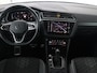 Volkswagen Tiguan 1.4 TSI eHybrid R Line | Matrix LED | Camera | Carplay | Adaptive cruise | 19'' | Navigatie | Park Assist | Virtual Cockpit | Climate control | DAB | Getint glas