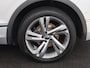 Volkswagen Tiguan 1.4 TSI eHybrid R Line | Matrix LED | Camera | Carplay | Adaptive cruise | 19'' | Navigatie | Park Assist | Virtual Cockpit | Climate control | DAB | Getint glas
