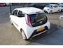 Toyota Aygo 1.0 VVT-i x-play Automaat/Achteruitrijcamera/Airco/Licht metalen velgen/Bluetooth/Centrale vergrendeling/Elektrische ramen