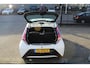 Toyota Aygo 1.0 VVT-i x-play Automaat/Achteruitrijcamera/Airco/Licht metalen velgen/Bluetooth/Centrale vergrendeling/Elektrische ramen