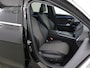 Mercedes-Benz E-klasse 300e Estate Luxury Line | Trekhaak | Keyless | Getint glas | Winter pakket | Zonne rollo | 19" lichtmetalen velgen | Achterbank verwarming |