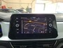 Volkswagen T-Roc 1.0 TSI Life Business Navigatie / Parkeersensoren / Trekhaak afneembaar / App-connect / Digital Cockpit