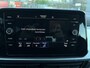 Volkswagen T-Roc 1.0 TSI Life Business Navigatie / Parkeersensoren / Trekhaak afneembaar / App-connect / Digital Cockpit