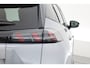 Peugeot e-2008 EV Allure Pack 50 kWh | Apple CarPlay & Android Auto | Clima | All Seasons | Cruise