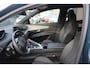 Peugeot 5008 1.2 PureTech GT-Line 7-zits Navigatie/18 Inch L.M Velgen/Parkeersensoren V&A/Parkeer Camera/Bluetooth/Cruise Control/Lane Assist/Digital Desk/Full Options.