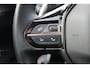 Peugeot 5008 1.2 PureTech GT-Line 7-zits Navigatie/18 Inch L.M Velgen/Parkeersensoren V&A/Parkeer Camera/Bluetooth/Cruise Control/Lane Assist/Digital Desk/Full Options.