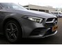 Mercedes-Benz A-klasse 250 e AMG Line Plug in hybride*Perfect MB Onderh.*BTW*1ste Eig.*Apple Carplay-Android/High Perf. Koplamp./Diamond Grille/DAB/Stoelverw./Half Leder/Parkeersens.V+A/18 inch LM*