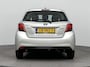 Toyota Yaris 1.5 Hybrid Lease Limited Bi-Tone | Navigatie | Parkeercamera | Cruise Control |