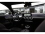 Mercedes-Benz A-klasse 250 e AMG Line Plug in hybride*Perfect MB Onderh.*BTW*1ste Eig.*Pano/Sfeer/Night/MBUX/Apple Carplay-Android/Multi Beam LED Koplamp./Diamond Grille/DAB/Stoelverw./Half Leder/Parkeersens.V+A/19 inch LM*
