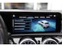 Mercedes-Benz A-klasse 250 e AMG Line Plug in hybride*Perfect MB Onderh.*BTW*1ste Eig.*Pano/Sfeer/Night/MBUX/Apple Carplay-Android/Multi Beam LED Koplamp./Diamond Grille/DAB/Stoelverw./Half Leder/Parkeersens.V+A/19 inch LM*