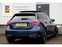 Mercedes-Benz A-klasse 250 e AMG Line Plug in hybride*Perfect MB Onderh.*BTW*1ste Eig.*Pano/Sfeer/Night/MBUX/Apple Carplay-Android/Multi Beam LED Koplamp./Diamond Grille/DAB/Stoelverw./Half Leder/Parkeersens.V+A/19 inch LM*