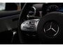 Mercedes-Benz A-klasse 250 e AMG Line Plug in hybride*Perfect MB Onderh.*BTW*1ste Eig.*Pano/Sfeer/Night/MBUX/Apple Carplay-Android/Multi Beam LED Koplamp./Diamond Grille/DAB/Stoelverw./Half Leder/Parkeersens.V+A/19 inch LM*