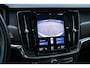 Volvo V90 Cross Country 2.0 T5 AWD Panoramisch schuif-kantel dak | Polestar Engineered Optimalisatie | Klasse III Alarm | Verwarmbare voorstoelen | Parkeerverwarming | Achterbank en Stuurwiel verwarming | Grafisch Head-Up-Display | Parkeer Camera |