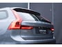 Volvo V90 Cross Country 2.0 T5 AWD Panoramisch schuif-kantel dak | Polestar Engineered Optimalisatie | Klasse III Alarm | Verwarmbare voorstoelen | Parkeerverwarming | Achterbank en Stuurwiel verwarming | Grafisch Head-Up-Display | Parkeer Camera |