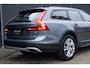 Volvo V90 Cross Country 2.0 T5 AWD Panoramisch schuif-kantel dak | Polestar Engineered Optimalisatie | Klasse III Alarm | Verwarmbare voorstoelen | Parkeerverwarming | Achterbank en Stuurwiel verwarming | Grafisch Head-Up-Display | Parkeer Camera |