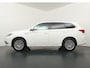 Mitsubishi Outlander 2.4 PHEV Intense+ | schuif-/kanteldak | Stoel- & Stuurverw. | Standkachel | Half leder/alcantara |