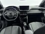 Peugeot 2008 1.2 Hybrid 136 Allure | Camera | Navigatie | Lichtmetalen velgen |