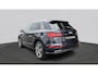 Audi Q5 2.0 TFSI 252pk Quattro S Line Edition / Getint Glas / Wegklapbare Trekhaak / Hill Hold