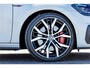 Volkswagen Golf 2.0 TSI GTI Performance Panoramadak/Adaptive cruise control/Digital dash/Achteruitrijcamera/Climate control/Keyless/Parkeersensoren rondom/Dynaudio/19" velgen/Stoel en spiegelverwarming