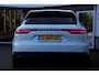 Porsche Cayenne 3.0 E-Hybrid 462PK Plug in*Perfect Onderh.*Luchtvering/PASM/Black Pack/Sportuitlaat/Sport Chrono/Apple Carplay-Android/Standkachel/Elek. Klep./Camera/Rijstrook/Stoelverw./LED/DAB/Parkeersens.V+A/21 inch LM*