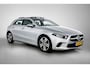 Mercedes-Benz A-klasse 180 Business Solution Luxury (PANORAMADAK, SFEERVERLICHTING, STOELVERWARMING, CAMERA, 1e EIGENAAR)