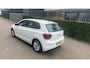 Volkswagen Polo 1.0 TSI Comfortline 95 PK | Apple Carplay | Trekhaak | Adaptive Cruise Control | Lichtmetalen Velgen | Navigatie | LED Dagrijverlichting | Bluetooth | Alarm | DAB Radio | Snelheidsbegrenzer | Verlichting Automatisch |