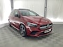 Mercedes-Benz B-klasse 250 PHEV AMG Night Automaat | Pano-Dak | Trekhaak | Carplay | Navi | 218 Pk |