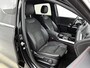 Mercedes-Benz B-klasse 180 Business Solution AMG | Trekhaak | Parkeerpakket met Camera | Car Play | Stoelverwarming | LED | Cruise Controle | Inclusief 24 maanden Mercedes-Benz Certified garantie voor Europa.