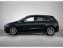 Mercedes-Benz B-klasse 180 Business Solution AMG | Trekhaak | Parkeerpakket met Camera | Car Play | Stoelverwarming | LED | Cruise Controle | Inclusief 24 maanden Mercedes-Benz Certified garantie voor Europa.