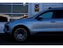 Porsche Macan 3.0S 4WD 354PK*Perfect Porsche Onderh.*Pano/PASM Luchtvering/Sportuitlaat/Pano/Bose/Sport Chrono/Sportstuur/Stoelverw.V+A/Stuurverw./Stoelkoeling/Camera/Memorie/Dodehoek/Elek. Klep/21 inch LM*