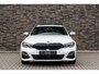 BMW 3-Serie Touring 330e | M-Sport | Live Cockpit | Panorama | H&K | ACC | Leder/Alcantara | Alpin Wit