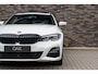 BMW 3-Serie Touring 330e | M-Sport | Live Cockpit | Panorama | H&K | ACC | Leder/Alcantara | Alpin Wit