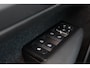 Volvo XC40 T4 Recharge R-Design - IntelliSafe Assist - Parkeercamera achter - Verwarmde voorstoelen & stuur - Draadloze tel. lader - Parkeersensoren voor & achter - High Performance audio - 19' LMV
