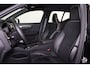 Volvo XC40 T4 Recharge R-Design - IntelliSafe Assist - Parkeercamera achter - Verwarmde voorstoelen & stuur - Draadloze tel. lader - Parkeersensoren voor & achter - High Performance audio - 19' LMV