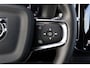 Volvo XC40 T4 Recharge R-Design - IntelliSafe Assist - Parkeercamera achter - Verwarmde voorstoelen & stuur - Draadloze tel. lader - Parkeersensoren voor & achter - High Performance audio - 19' LMV