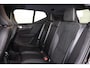 Volvo XC40 T4 Recharge R-Design - IntelliSafe Assist - Parkeercamera achter - Verwarmde voorstoelen & stuur - Draadloze tel. lader - Parkeersensoren voor & achter - High Performance audio - 19' LMV