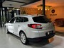 Renault Megane Estate 1.2 TCe Limited Facelift Cruise Navi Clima Led Rijklaar