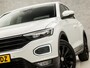Volkswagen T-Roc 1.5 TSI Sport 150Pk Automaat (VIRTUAL COCKPIT, APPLE CARPLAY, GROOT NAVI, CLIMATE, LEDER, STOELVERWARMING, LED KOPLAMPEN, ZWART HEMEL, GETINT GLAS, CAMERA, ADAPTIVE CRUISE, NIEUWSTAAT)