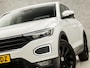 Volkswagen T-Roc 1.5 TSI Sport 150Pk Automaat (VIRTUAL COCKPIT, APPLE CARPLAY, GROOT NAVI, CLIMATE, LEDER, STOELVERWARMING, LED KOPLAMPEN, ZWART HEMEL, GETINT GLAS, CAMERA, ADAPTIVE CRUISE, NIEUWSTAAT)