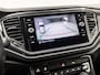 Volkswagen T-Roc 1.5 TSI Sport 150Pk Automaat (VIRTUAL COCKPIT, APPLE CARPLAY, GROOT NAVI, CLIMATE, LEDER, STOELVERWARMING, LED KOPLAMPEN, ZWART HEMEL, GETINT GLAS, CAMERA, ADAPTIVE CRUISE, NIEUWSTAAT)