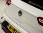 Volkswagen T-Roc 1.5 TSI Sport 150Pk Automaat (VIRTUAL COCKPIT, APPLE CARPLAY, GROOT NAVI, CLIMATE, LEDER, STOELVERWARMING, LED KOPLAMPEN, ZWART HEMEL, GETINT GLAS, CAMERA, ADAPTIVE CRUISE, NIEUWSTAAT)