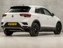 Volkswagen T-Roc 1.5 TSI Sport 150Pk Automaat (VIRTUAL COCKPIT, APPLE CARPLAY, GROOT NAVI, CLIMATE, LEDER, STOELVERWARMING, LED KOPLAMPEN, ZWART HEMEL, GETINT GLAS, CAMERA, ADAPTIVE CRUISE, NIEUWSTAAT)