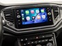 Volkswagen T-Roc 1.5 TSI Sport 150Pk Automaat (VIRTUAL COCKPIT, APPLE CARPLAY, GROOT NAVI, CLIMATE, LEDER, STOELVERWARMING, LED KOPLAMPEN, ZWART HEMEL, GETINT GLAS, CAMERA, ADAPTIVE CRUISE, NIEUWSTAAT)